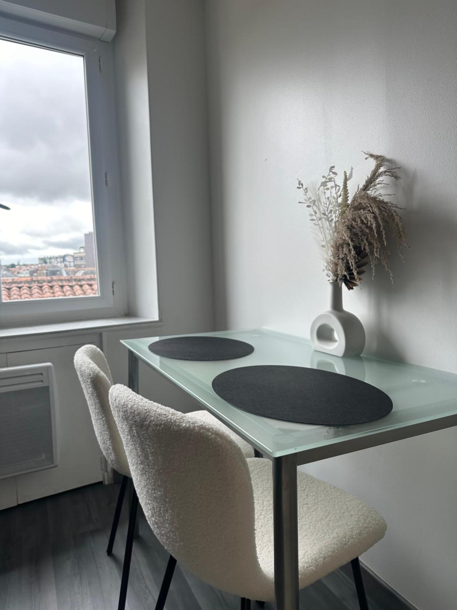 Appartement Cosy En Centre Ville Cholet Zewnętrze zdjęcie